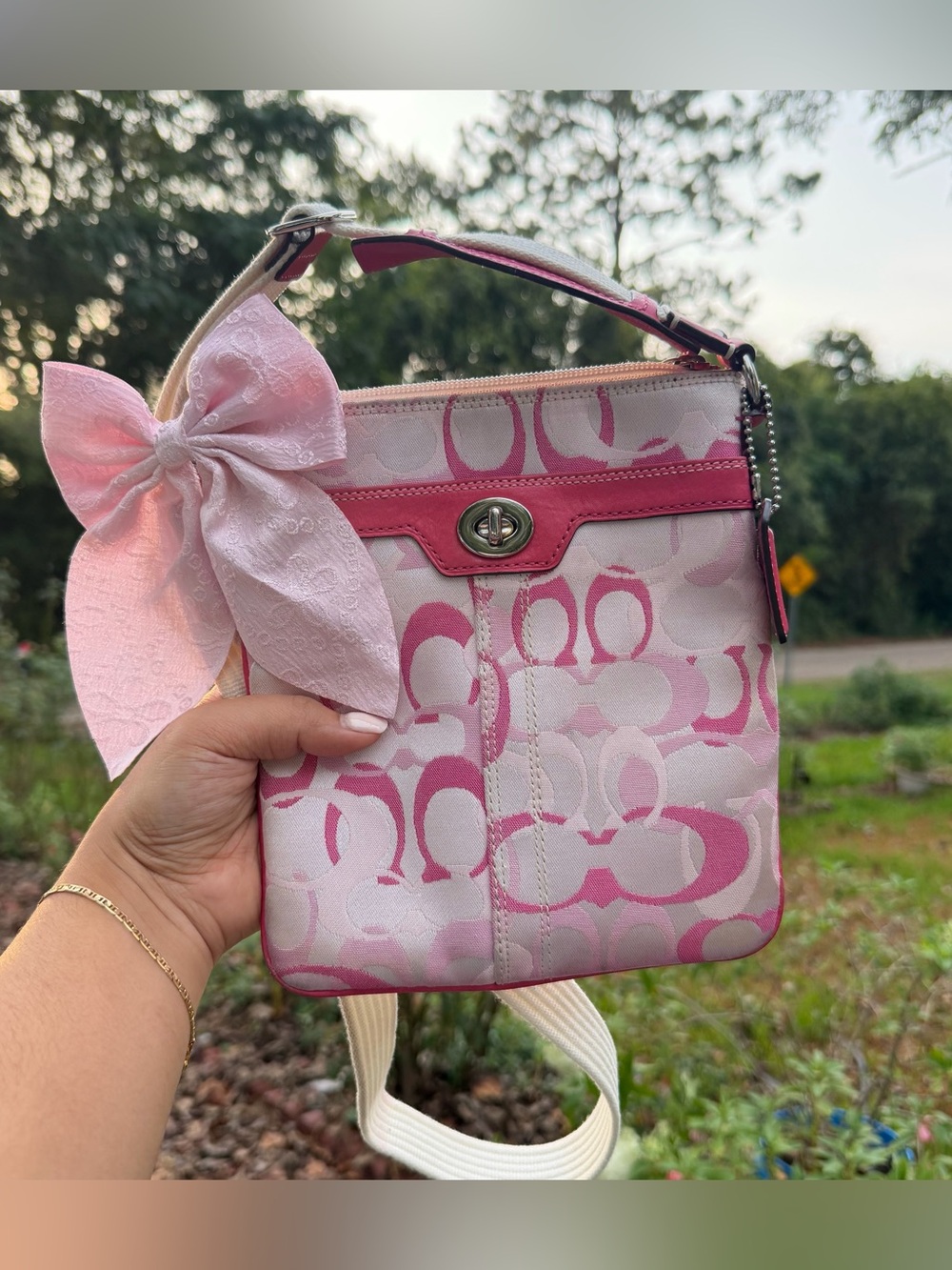 💕 Vintage Y2K Coach Signature Optic Swingpack